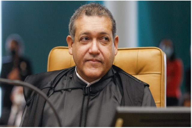 Ministro Nunes Marques pede vista do processo e julgamento do FGTS é suspenso