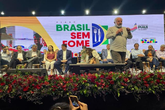 Em Teresina Lula lança Plano Brasil Sem Fome e Piauí é o primeiro estado a aderir