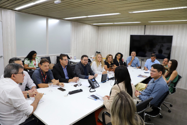 BNB: trabalhadores cobram concurso e expressam preocupação com microcrédito em reunião com a Direção