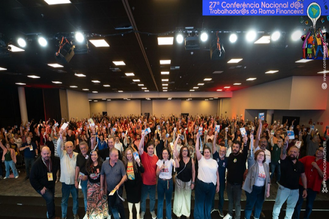 Bancários definem resoluções em defesa da soberania nacional, da democracia e da categoria e ato em defesa do Banco do Brasil